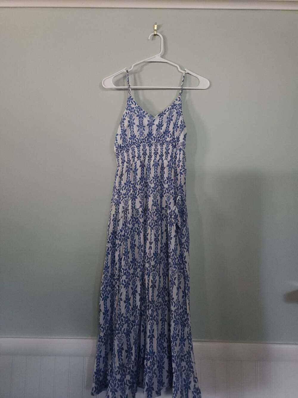 Coastal Grandma Cottagecore Skies Are Blue Women's Sleeveless Floral Maxi Dress